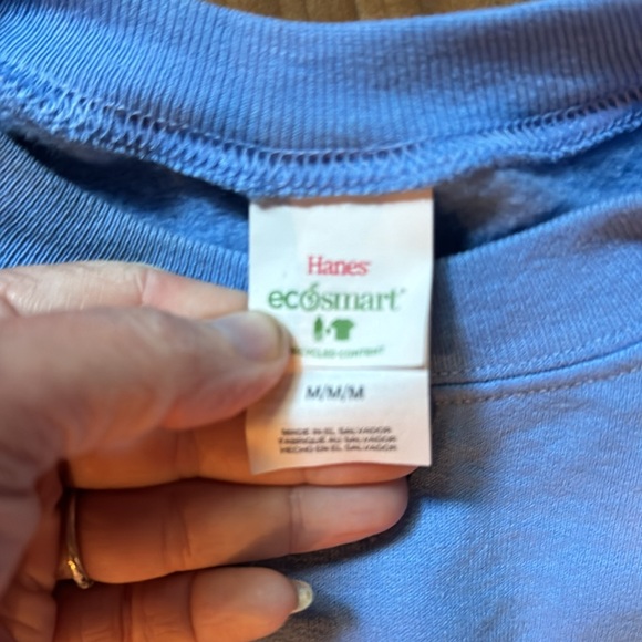 Be Nice The End. Carolina blue sweatshirt medium - Picture 2 of 2